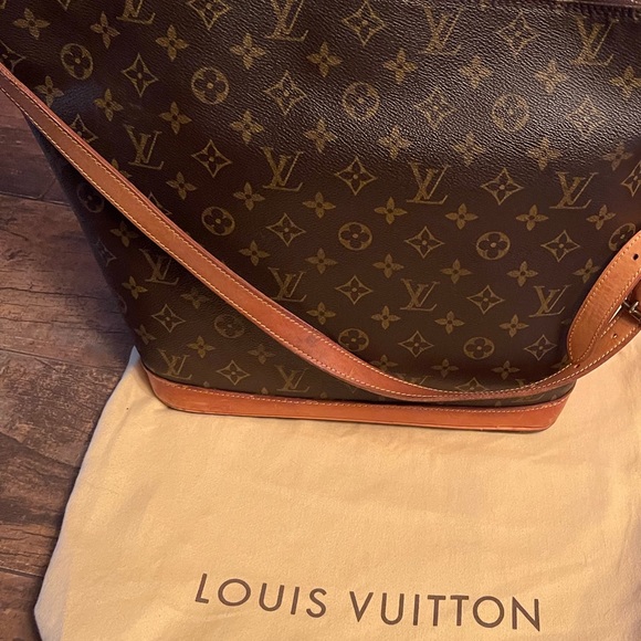 Auth Louis Vuitton Amfar Sharon Stone - Picture 14 of 16